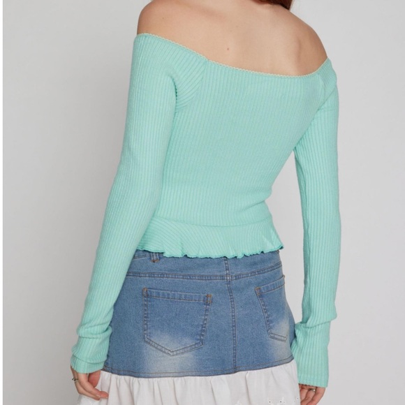 Urban Outfitters Off-The-Shoulder Lace-Inset Top with Bow - Picture 2 of 8